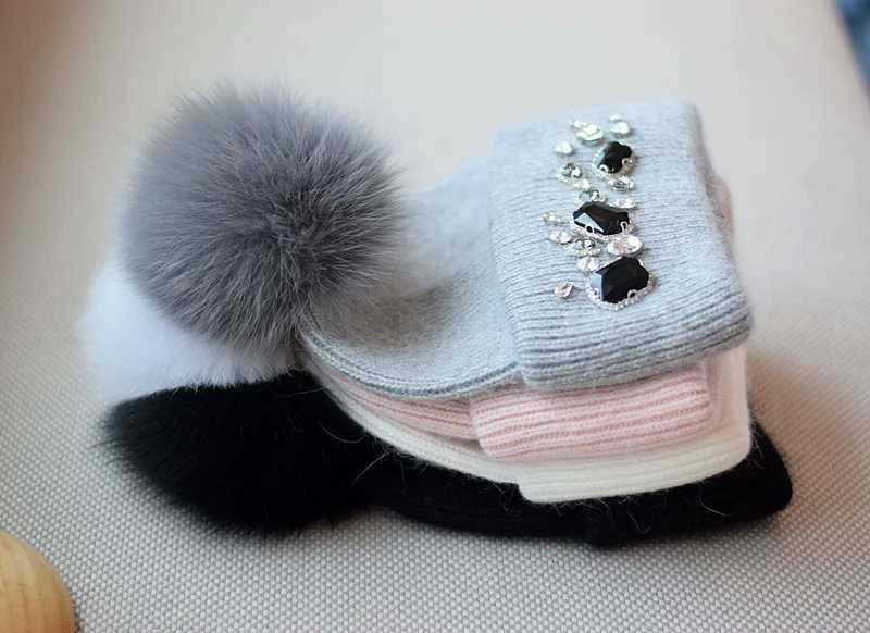 Women Thick Warm CAP For Women Autumn Winter Alloy diamond Fur Knitted Beanies Hat With Detachable Real Fur Pom PomsXJ251101