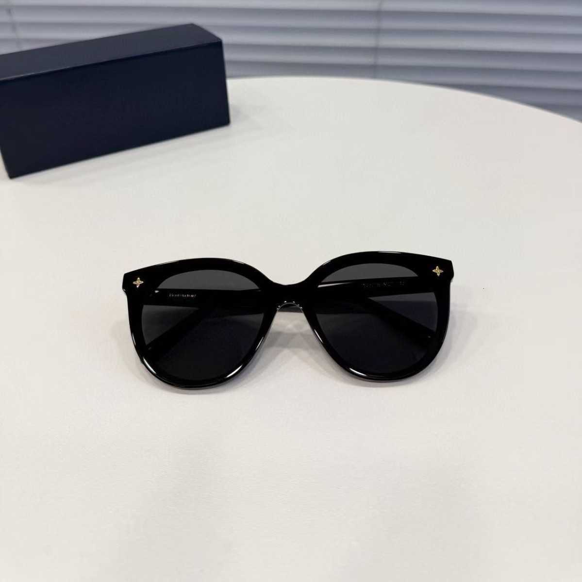 Fashion designer luxury sunglasses Version Z2130U Mirror Leg Acetate Fiber Cat Eye Sunglasses Unisex Couple Style