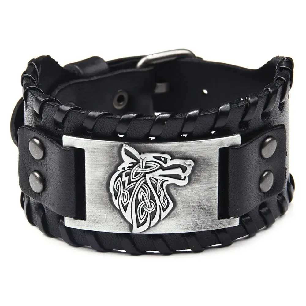 Vintage Viking leather woven bracelet for men Celtic wolf head bracelet classic animal pattern handmade jewelry accessories Y250329