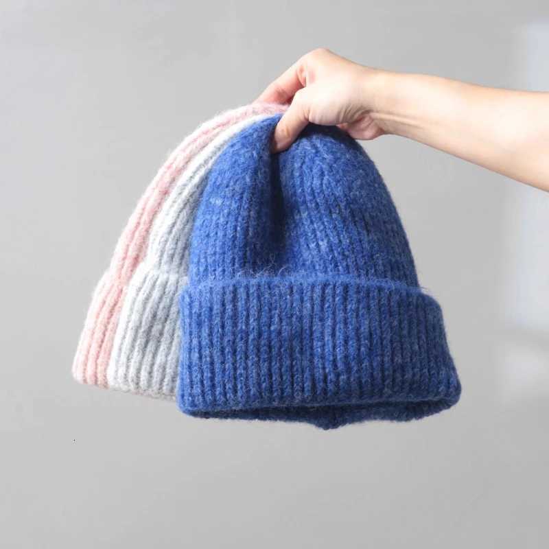 2025 Wool Warm Winter Hat for Woman Big Head Soft Beanies Female Thick Knitted Cashmere Hat Unisex Skiing Ski Outdoor CapXJ251101