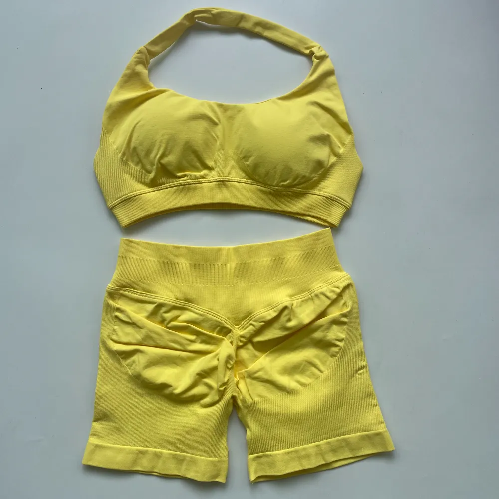 Impact Sport 2 Pieces Seamless Yoga Set Halter Bra Top High Waist Workout Scrunch Shorts Summer Fiess Clothes Gym Suit Outfit Active Wear