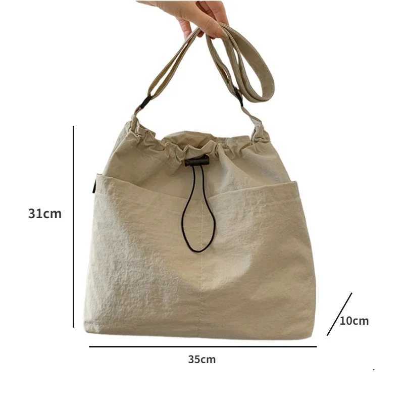 New Large Capacity Versatile Shoulder Bag for Womens Summer Popular Lightweight Shoulder Crossbody Bag Minimalist Tote HandbagW251101