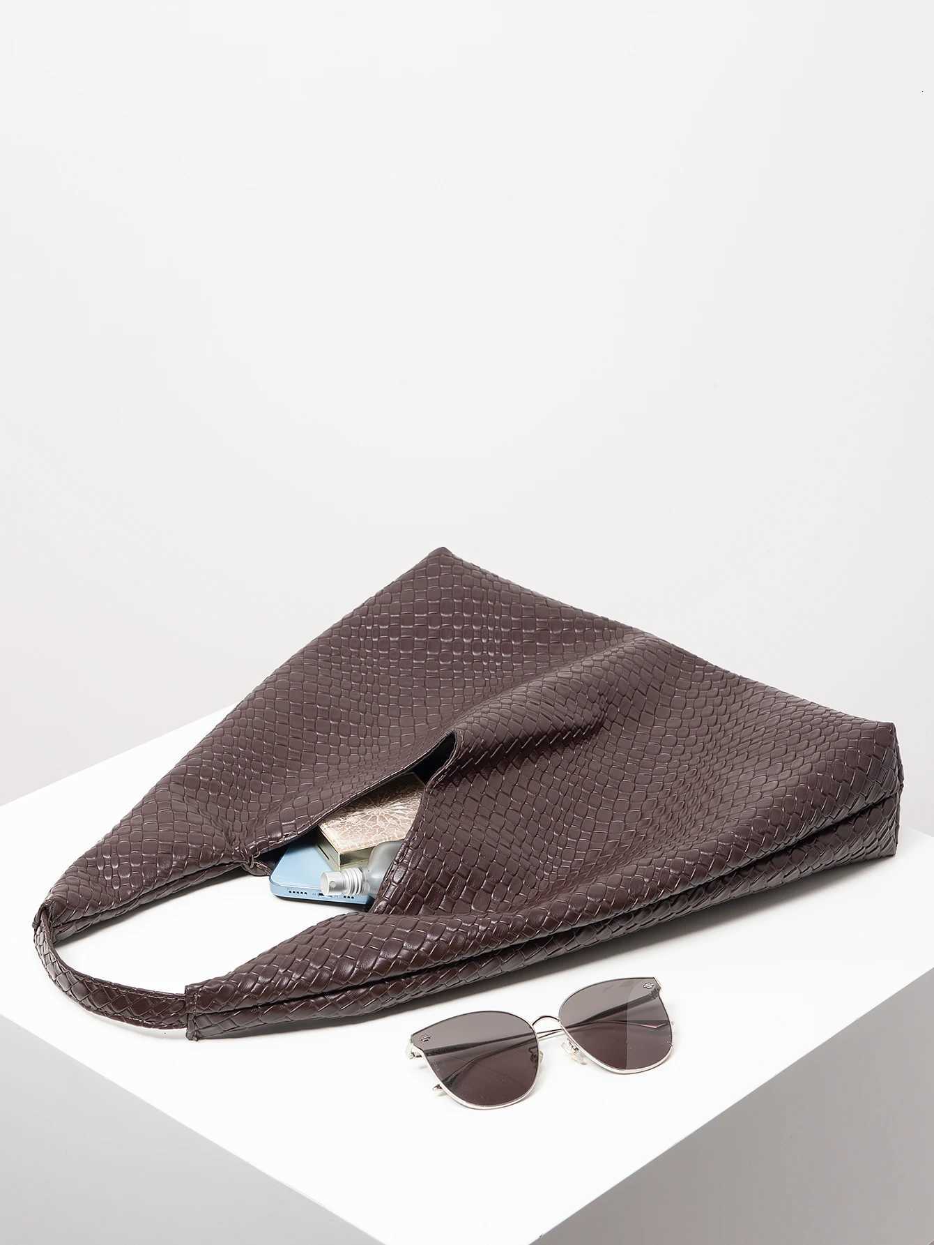 Simple Retro Shoulder Bag Minimalist Hobo Bag Work Bag for Women Large Tote Bags for Ladies Elegant Ladies Bag Grocery BagW251101