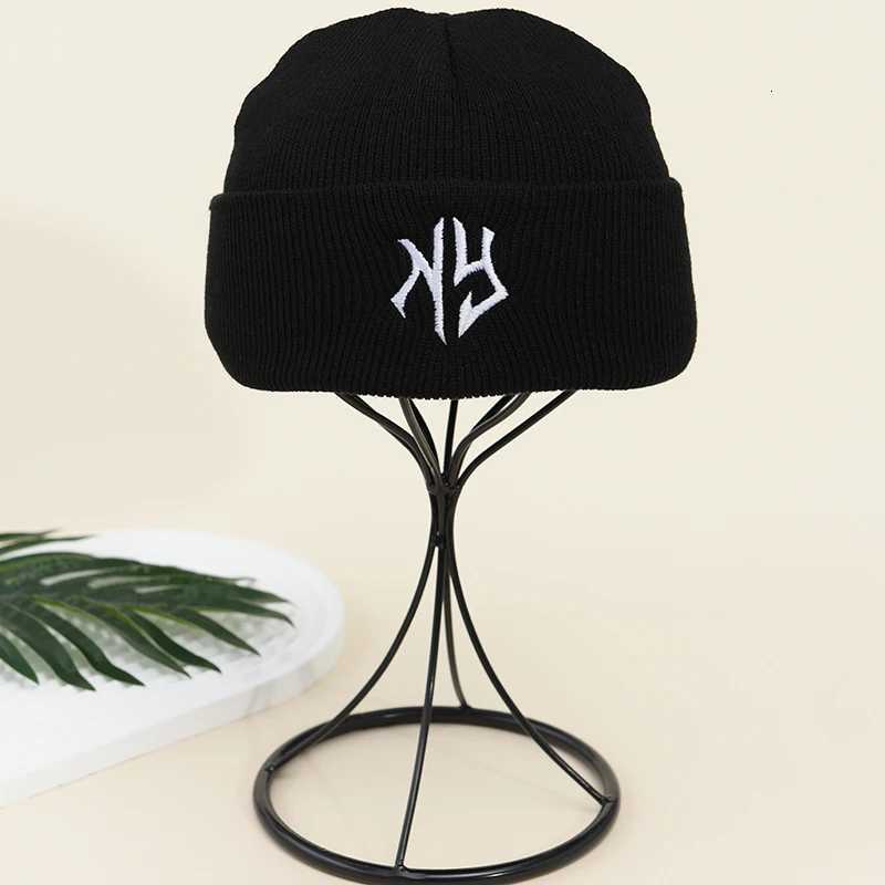 Winter Hats Unisex Beanies Knitted Caps For Men Autumn Cycling Bonnet Outdoor Ski Warm Cap Male Female Fashion New York Cold HatXJ251101