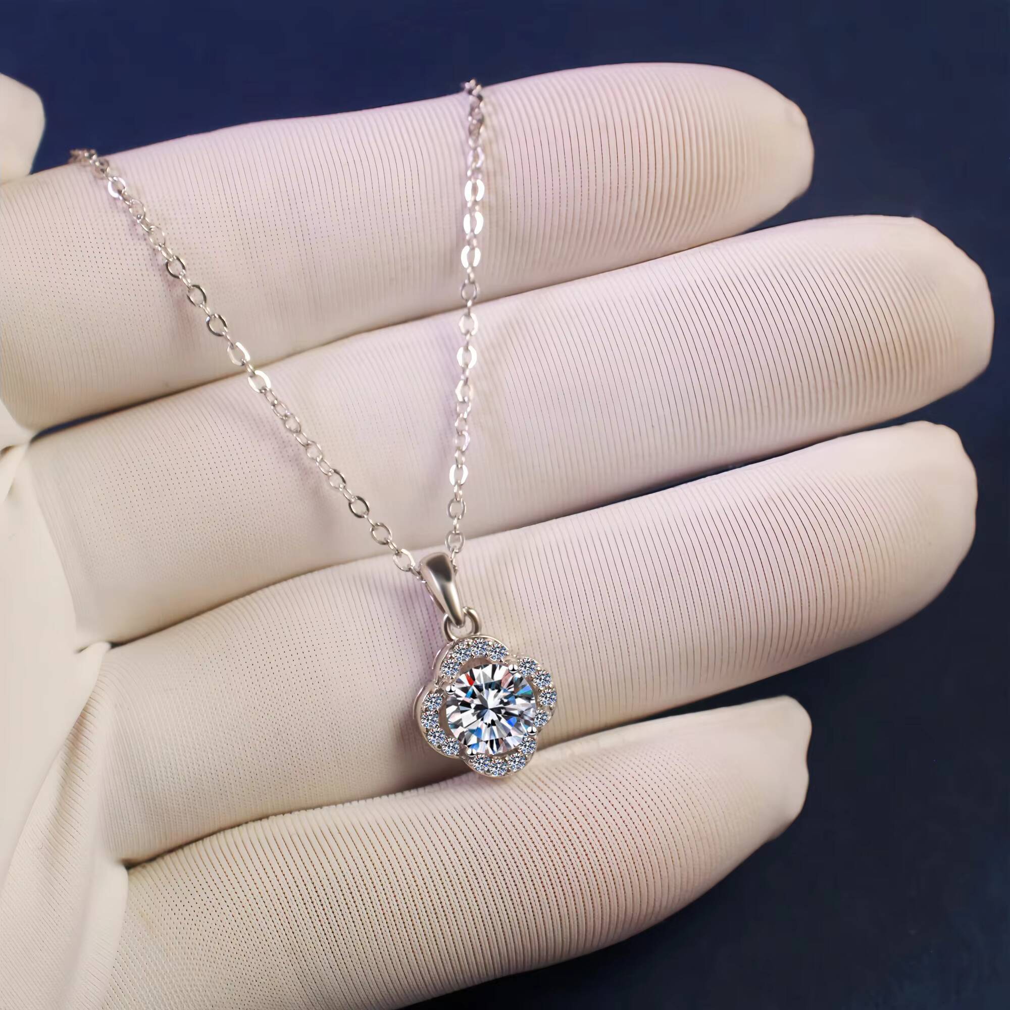 Factory Wholesale S925 Sterling Silver FourLeaf Clover Mosan Necklace Fashion Temperament