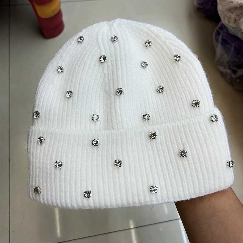 Womens Knit Beanie Winter Hat with Rhinestones Stylish Solid Color Warm Fleece Lined Cap for Cold WeatherXJ251101