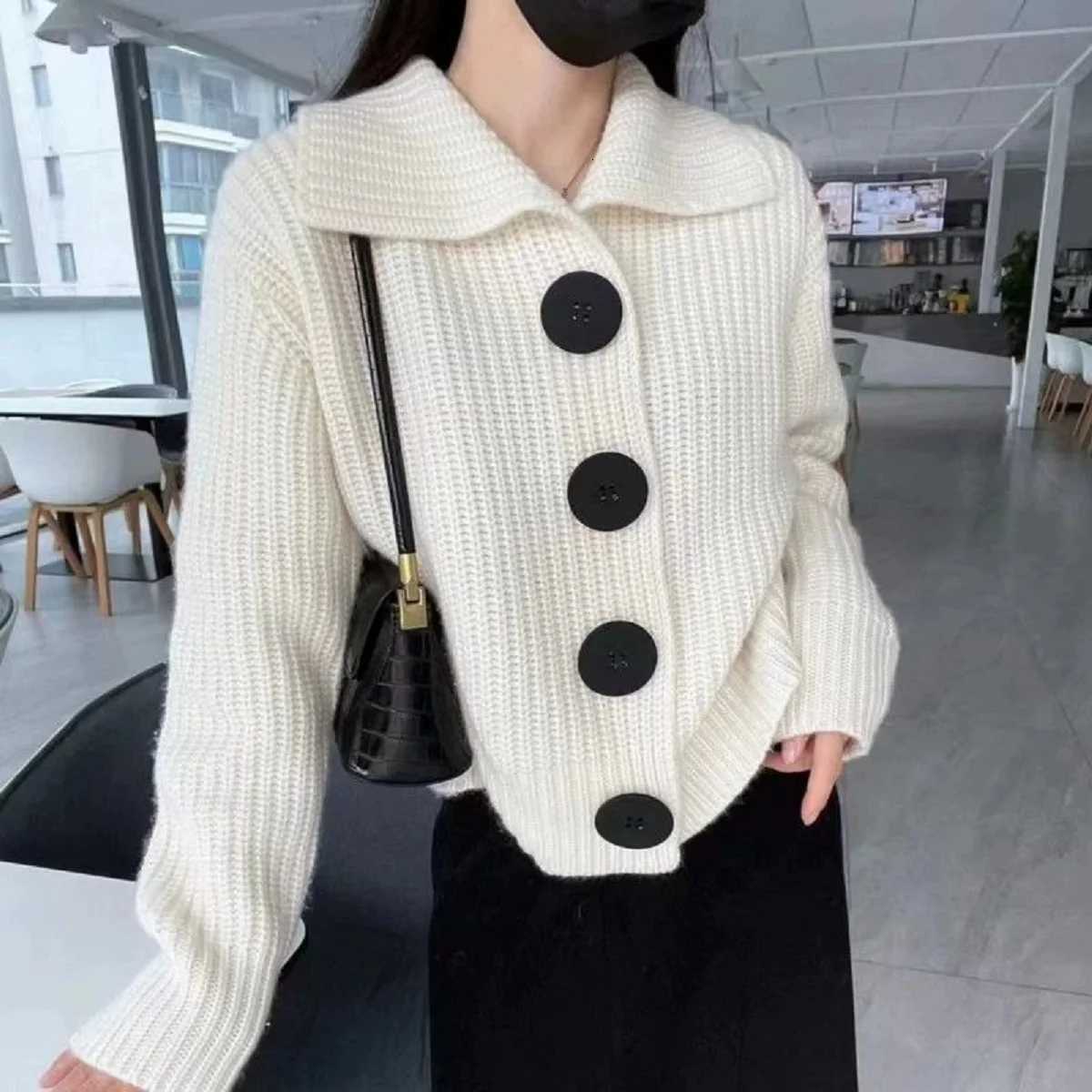 Loose Sleeve Elegant Korean Fashion Knit Cardigan for Women Chic Loose Fit with Large Buttons Lapel Collar Fall Winter ClothingT251101