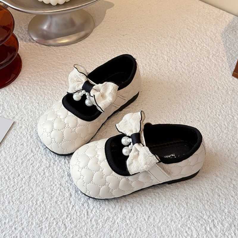 Fashion Girls Shoes 2025 Autumn New British Style Kids Leather Shoes Simple Girls Princess Shoes Anti Slip Child Casual ShoeT251101