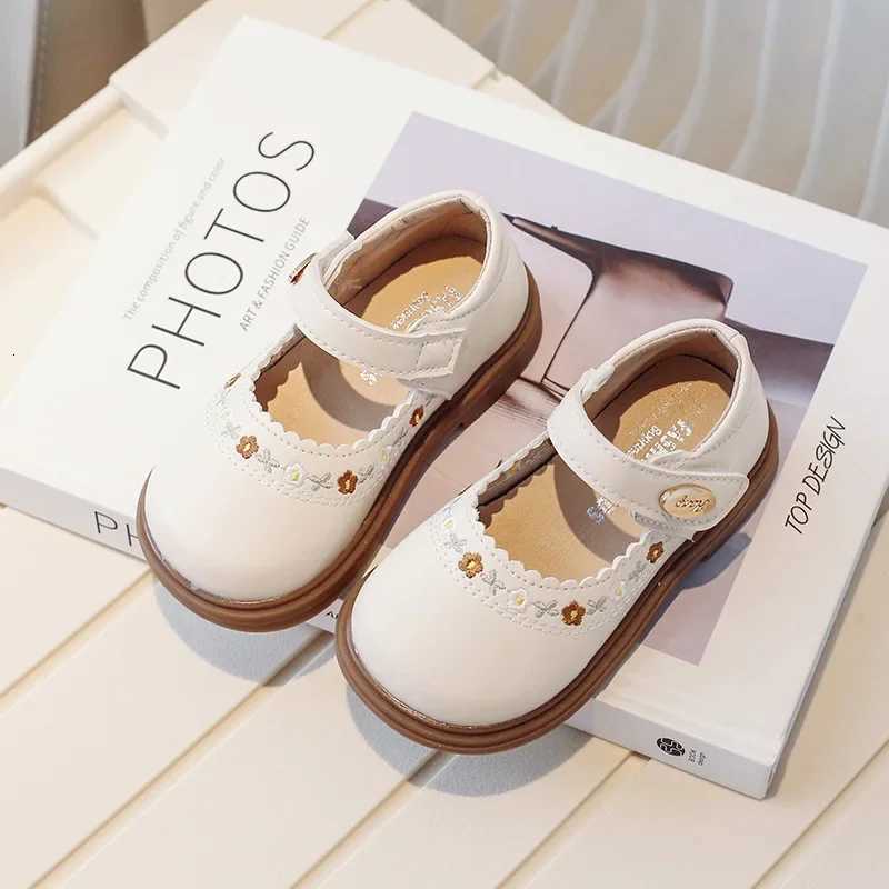 Kids Leather Shoe Fashion Embroidered Flower Girls Flat Shoes Causal Versatile Spring Autumn Children Princess Shoes NonslipT251101