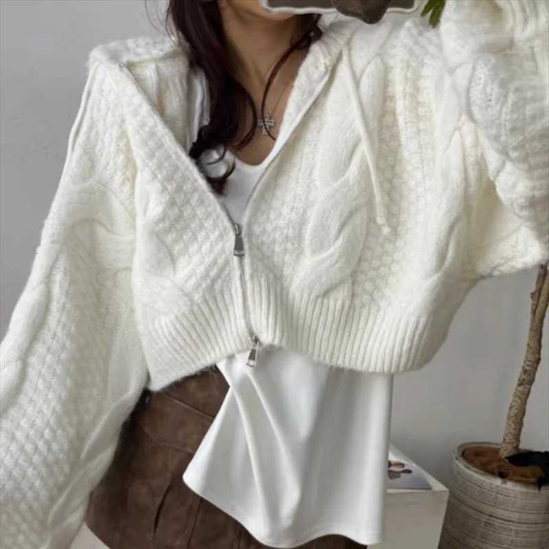 Autumn Solid Crop Top New Fashion Long Sleeve Zipper Knitted Cardigan Women Casual Loose Hooded Womens Short Sweater JacketT251101