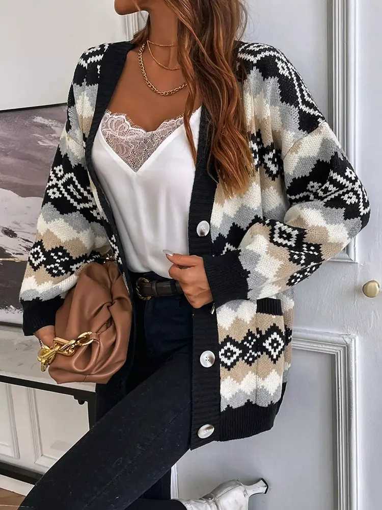 New Printed With Button Jacket Knit Sweater Womens Loose Lazy Wind Thickened Soft Warm Sweater Coats Fashion Knit CardiganT251101