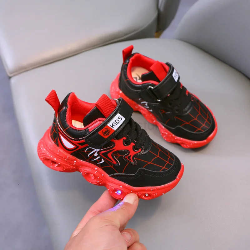 Disney Childrens Sneakers Spiderman Boys Casual Shoes Spring Summer Breathable Student Red Blue Kids Casual Shoes for 112 Y H251101