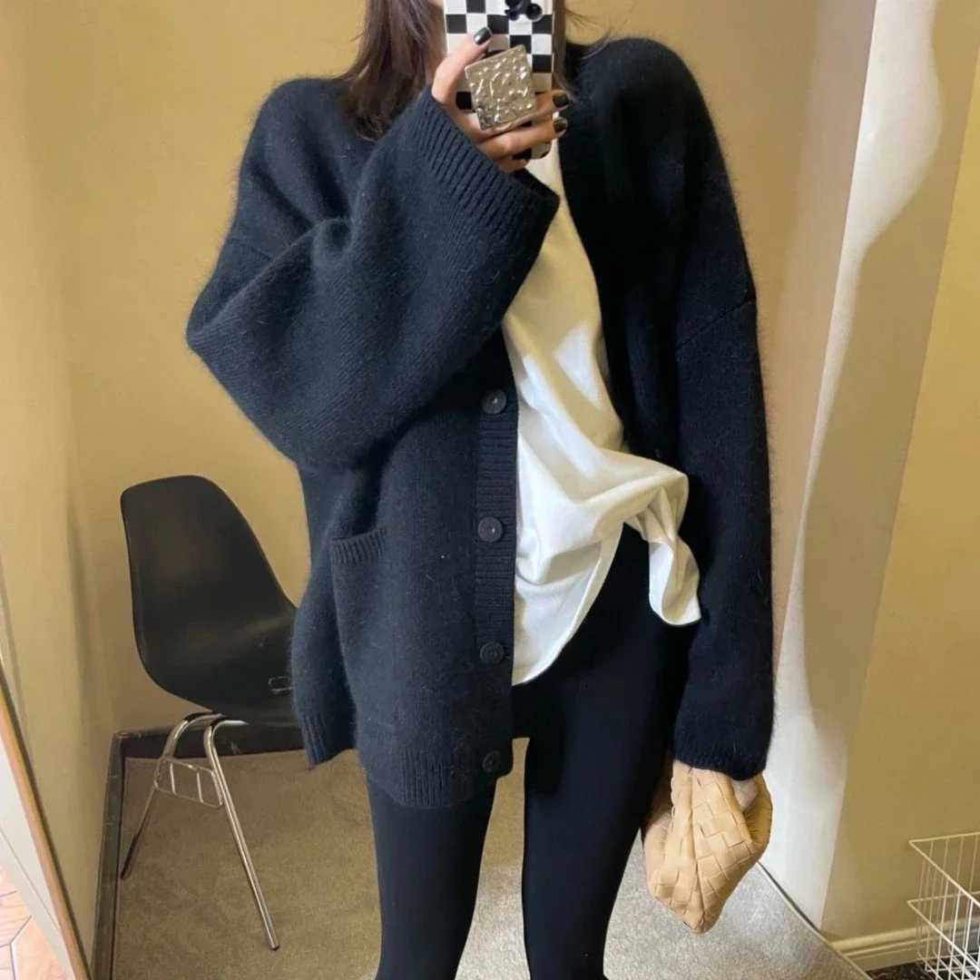 Cardigan Vneck Knit Tops for Woman Winter Button Womens Sweater Pink Long Sleeve Korean Luxury Y2k Fashion Korea Cold 2025T251101