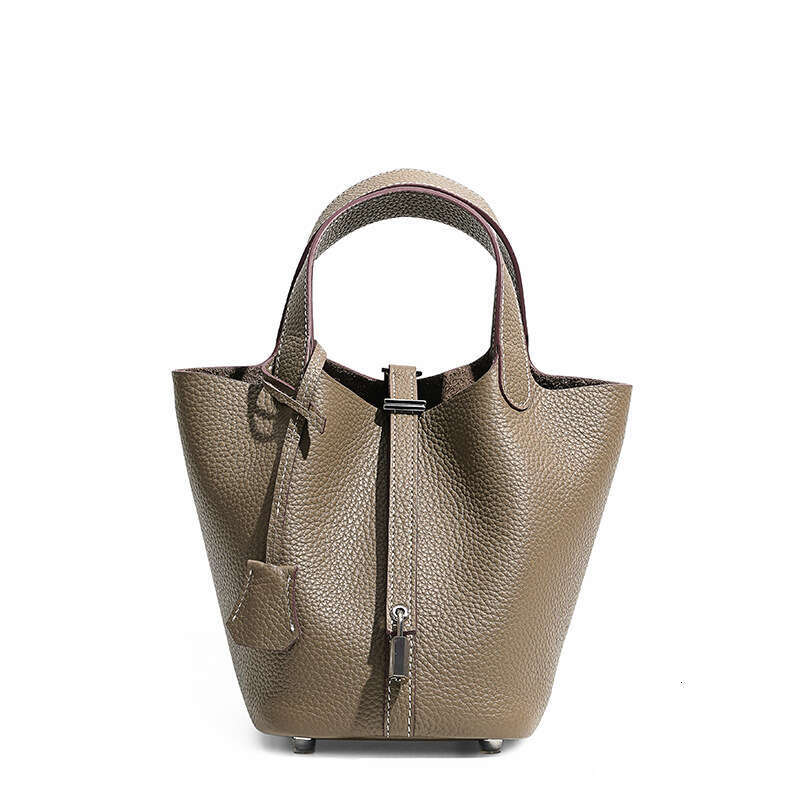 Basket bag for women, version, exquisite bucket bag, niche, large capacity, women's high-end handbag, 2025 temperament, versatile, new trendy clo