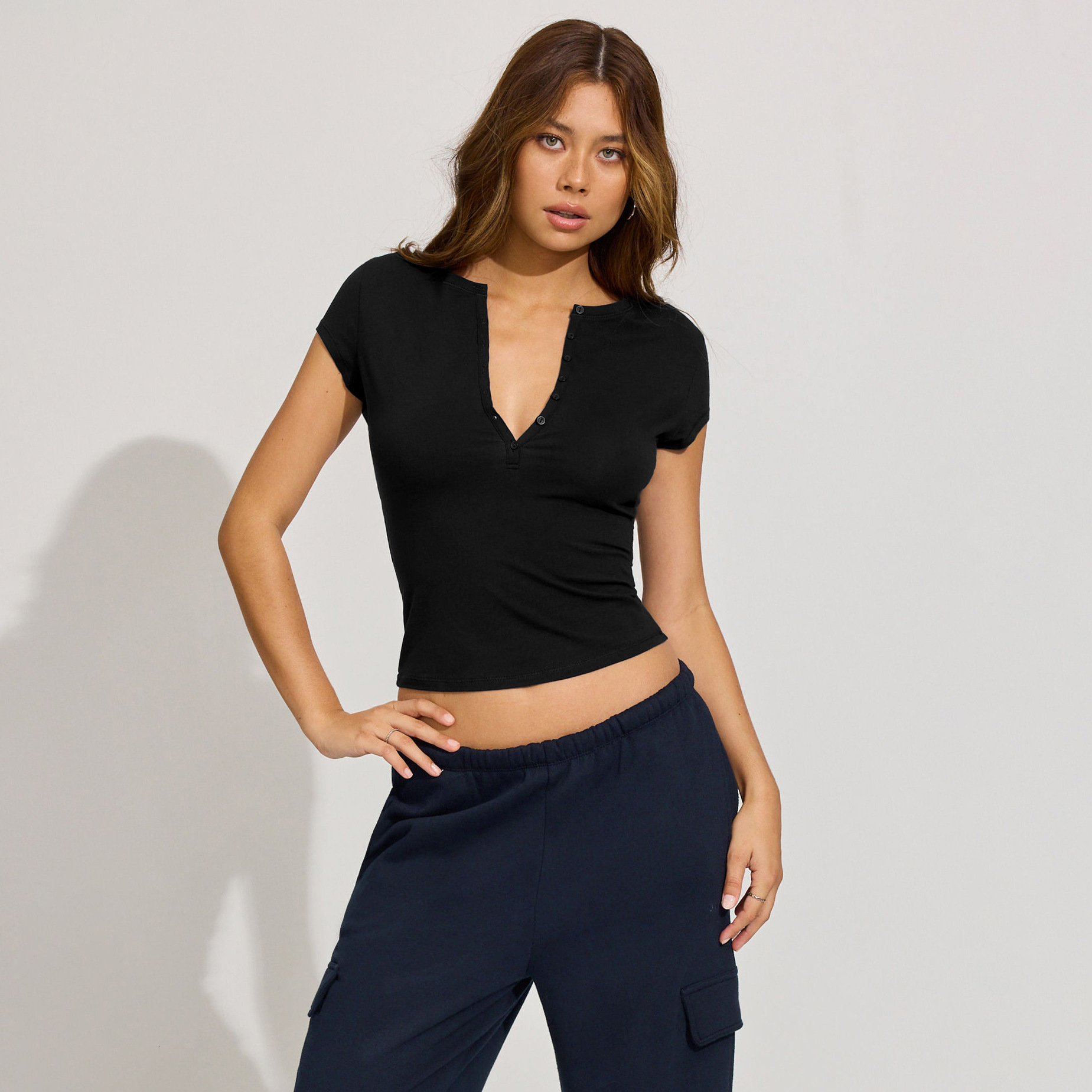 2025 Spring/Summer Y2K sexy solid color deep V-neck slim fit button fashion high-end T-shirt for women