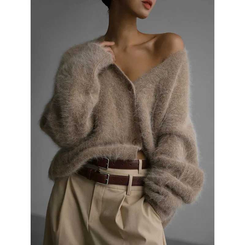 Ladies New Wool Knitted Sweater Cardigan Europe And America 2024 Autumn And Winter Lazy Loose LongSleeved VNeck Sweater CoatT251101