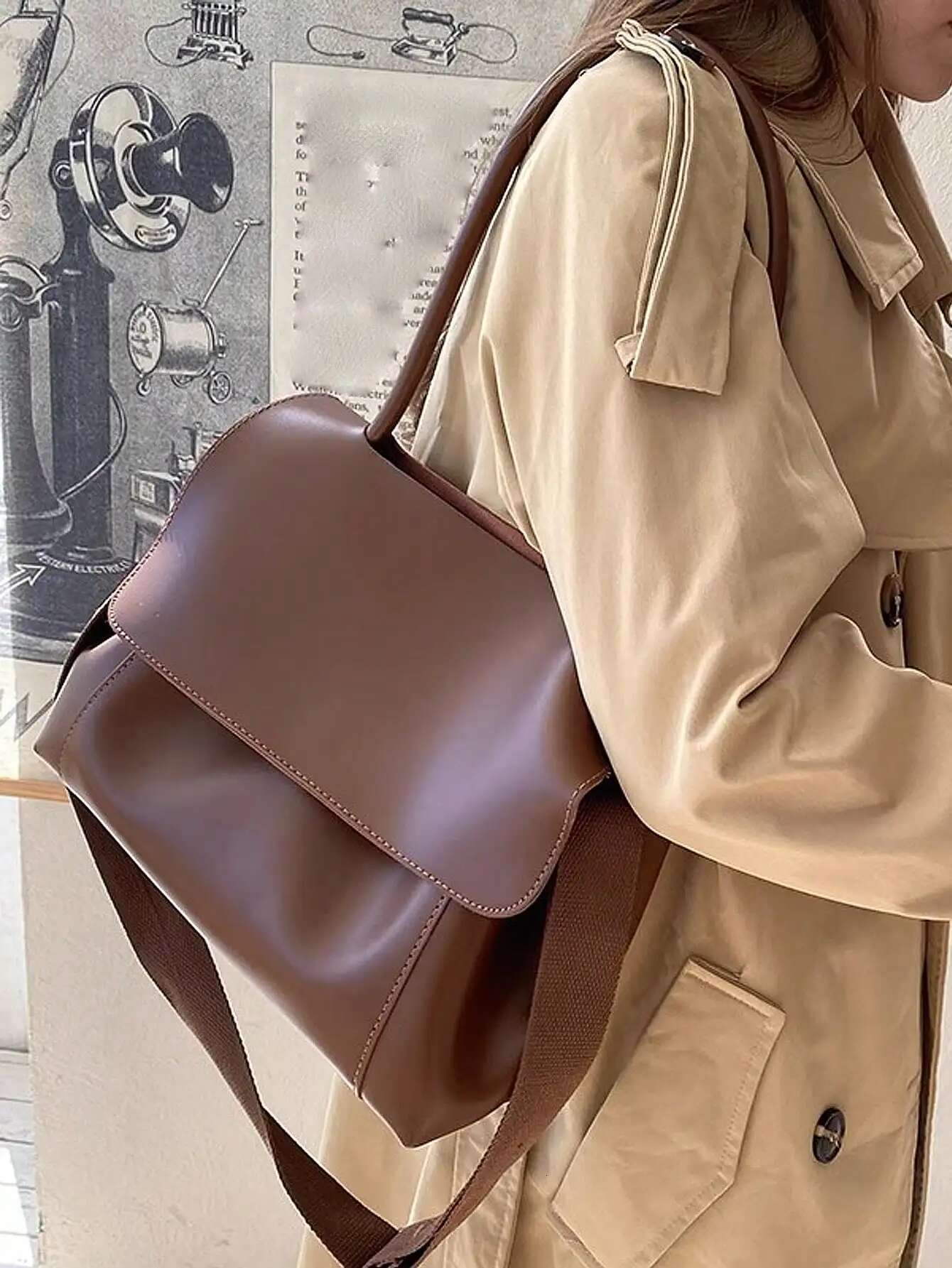 Large Capacity Spring/Summer New Retro Briefcase Women's Unique Design One Shoulder Crossbody Bag Trendy