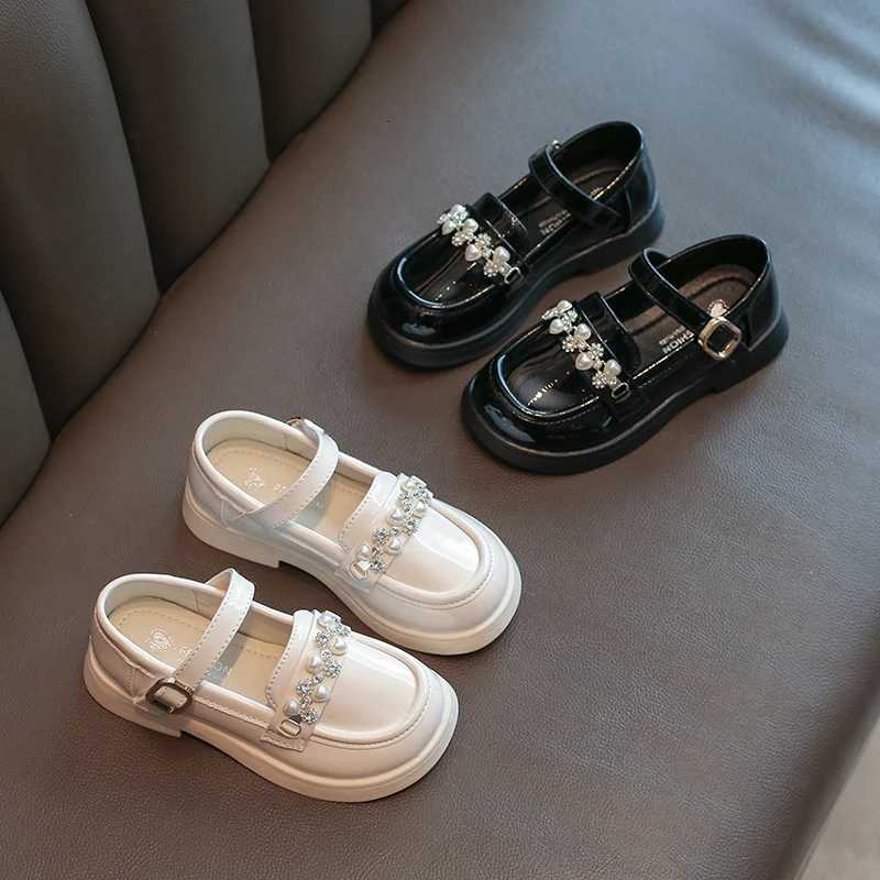 Girls Cute Performance Shoes 2024 New Childrens Princess Leather Shoes with Simple Pearl Chain Kids Casual Moccasin Soft SweetT251101