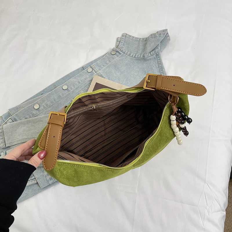 Designer handbag LEFTSIDE 2025 Winter Small Suede Crossbody Bag Handbags and Purses Womens Hobo Bag Trend Brand Solid Color Shoulder Bags Y251031