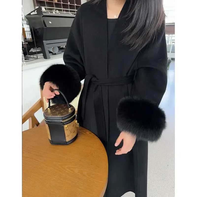2025 New Spring Winter Warm Long Woolen Coat Women Elegant Warm Wool Blend Trench Coat With Belt Fashion OuterwearT251101