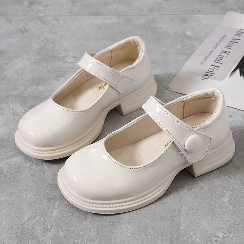Girls Princess Shoes Glossy 2024 Fashion Soft Sole Kids Leather Flats Korean Style Children Flats Shoes Black Performance ShoesT251101