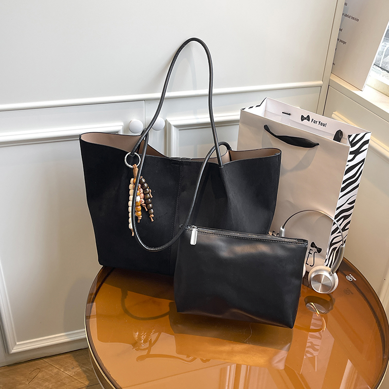 Summer new women's fashionable high-end large capacity synthetic leather handbag, casual simple classic work shoulder bag, high school crossbody 