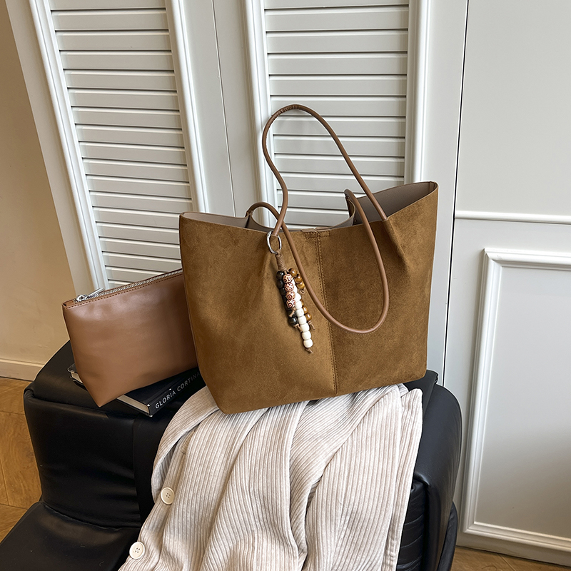 Summer new women's fashionable high-end large capacity synthetic leather handbag, casual simple classic work shoulder bag, high school crossbody 