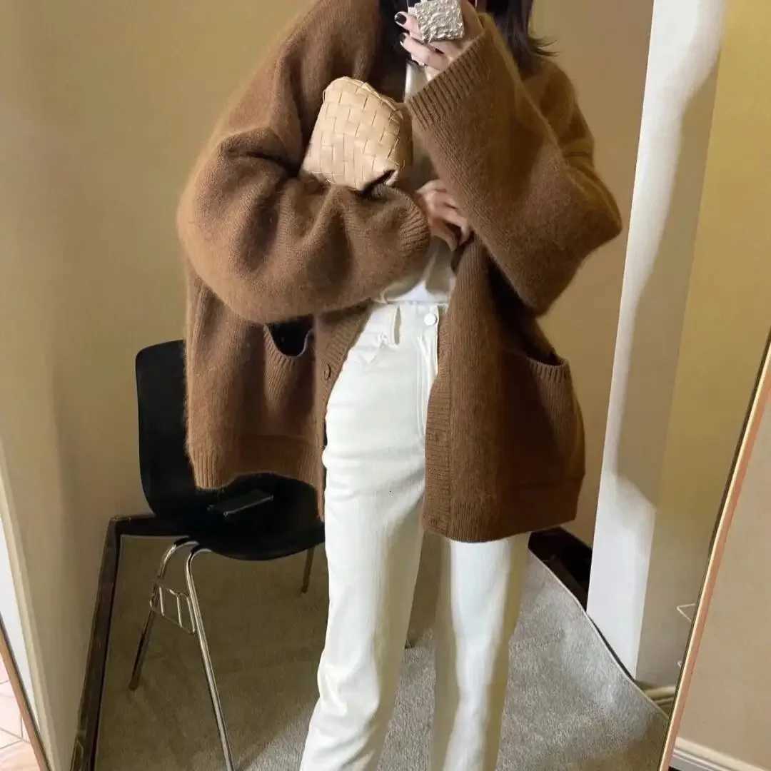 Cardigan Vneck Knit Tops for Woman Winter Button Womens Sweater Pink Long Sleeve Korean Luxury Y2k Fashion Korea Cold 2025T251101