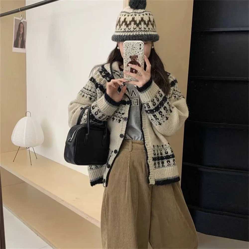 Coat Women Cardigan Sweaters Coats Hooded Jackets Work Jumpers Y2k Streetwear Elegant Knit Open Stith Autumn Winter 2025T251101