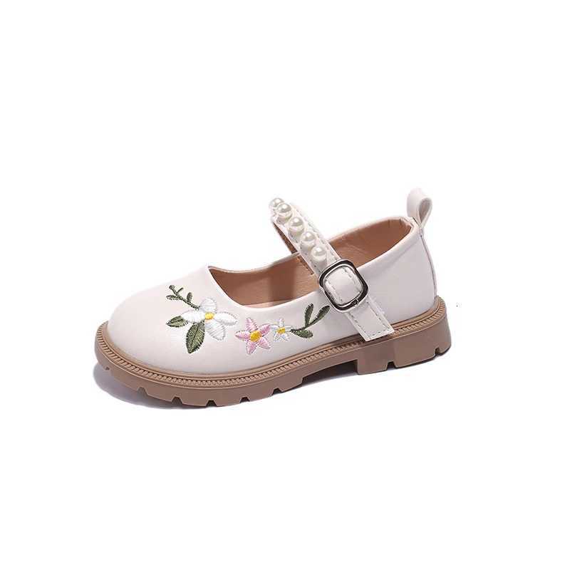 Girls Embroidery Floral Princess Shoes New Spring Mary Jane Soft Bottom Childrens Leather Shoes Little Girl Shallow Mouth ShoesT251101