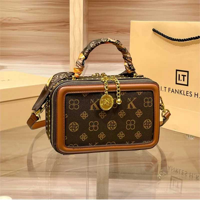 Brand Womens Bag 2025 New Style Light Luxury Western Style High Quality Handbag Designer Casual Versatile Crossbody Bag Luxury-Style BagsW251101