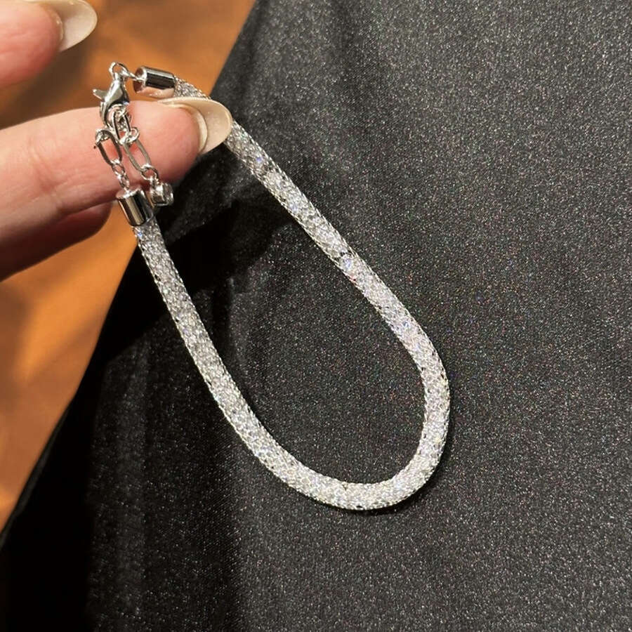 European and American Style Grid Zircon Twisted Vintage High-end Feel Bracelet Light Luxury Simple Fashion Personality Jewelry for Women