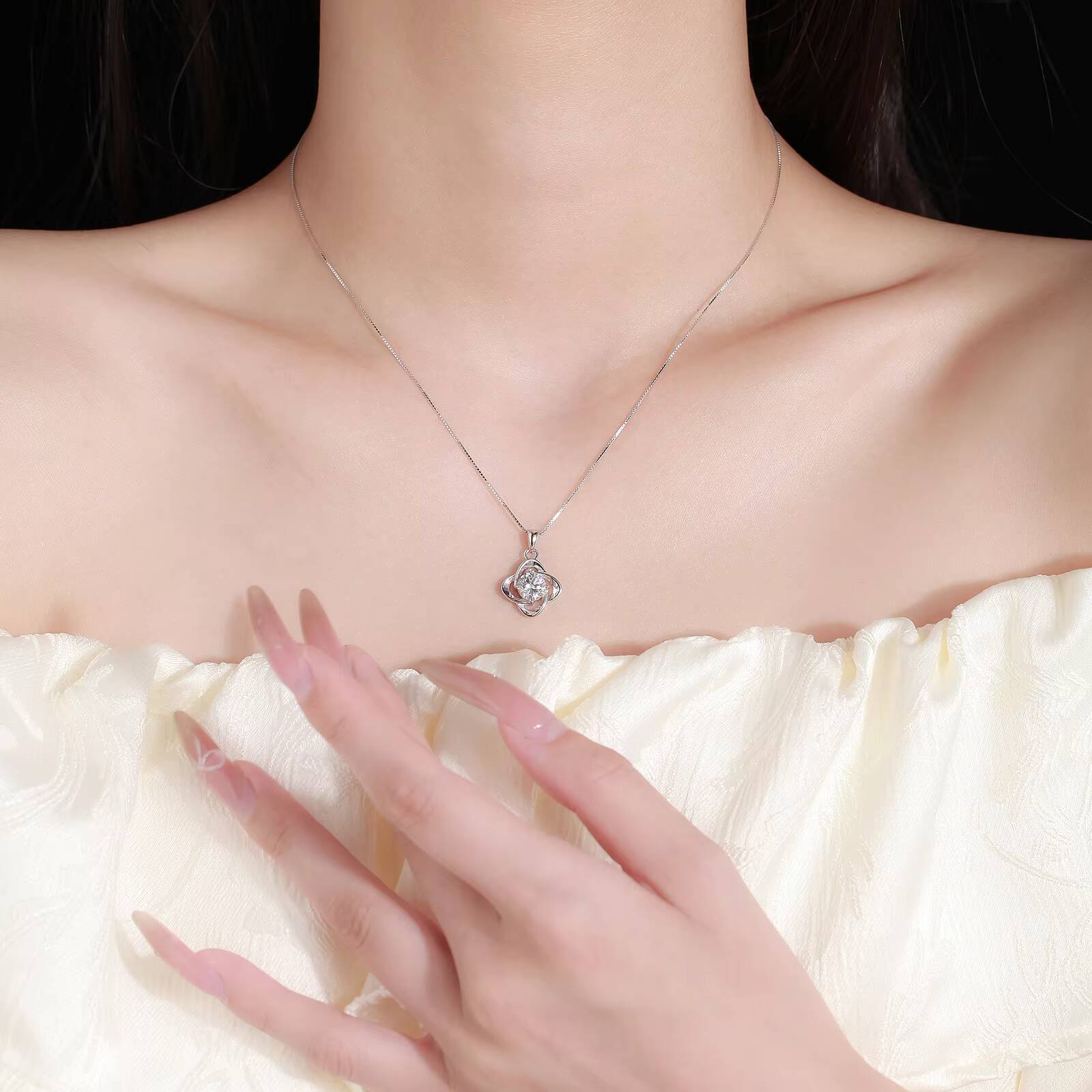 Exquisite 925 Sterling Silver Classic 12 Month Birthstone Four Leaf Clover Pendant Necklace for Women