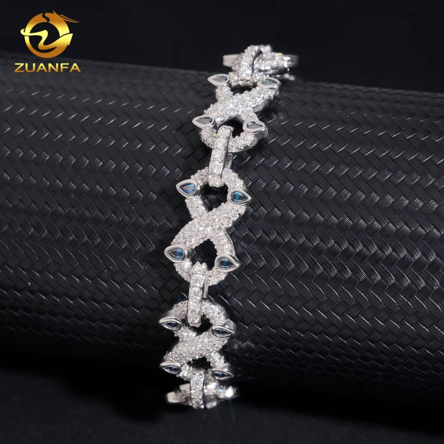 Special Bezel Pear Cut Decor Hip Hop Jewelry Color Moissanite Cuban Bracelet 925 Silver Rapper Jewelry Moissanite Bracelet