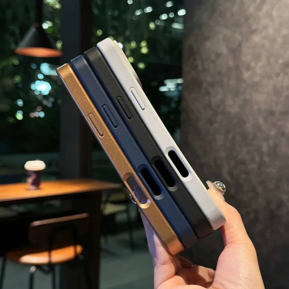 3D Corrugated Stripe Stylish Business Luggage Phone Case for IPhone17 Pro Max 16 15 14 13 Hard Shockproof Bumper Luxury Funda