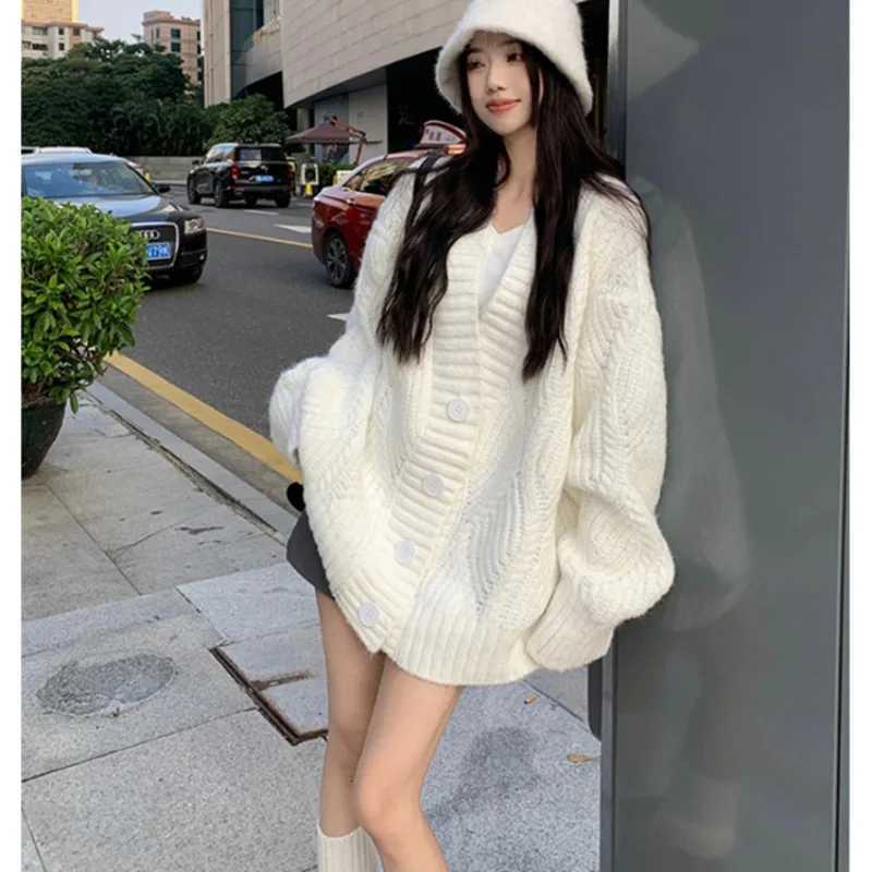 2025 AutumnWinter New Solid Color Thick Vneck Loose Knitted Cardigan Korean Sweet Sweater Fashion Warm Womens Knitted JacketT251101