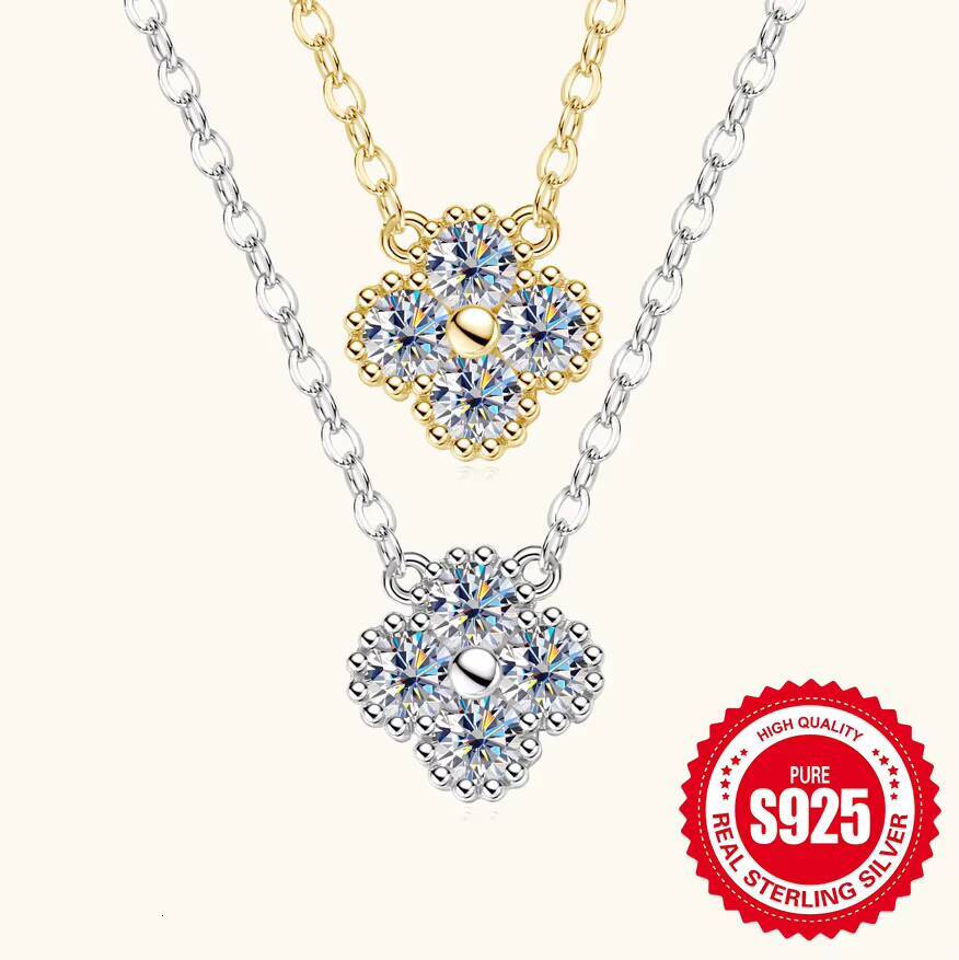 High End S925 Sterling Silver 04 Ct Moissanite Pendant Fourleaf Clover Necklace Simple Fashionable Necklaces Jewelry