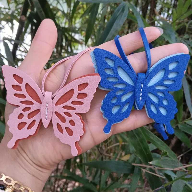 Cute Colorful Hollow Out Butterfly Keychains PU Keyrings Gift for Women Men Handbag Pendants Key Chains DIY AccessoriesC250401
