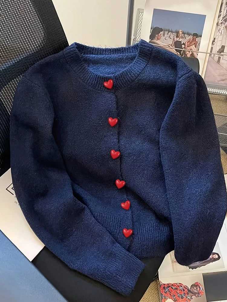 AutumnWinter New Arrivals HeartShaped Button Casual Relaxed Knit Cardigan Perfect for Autumn and WinterT251101