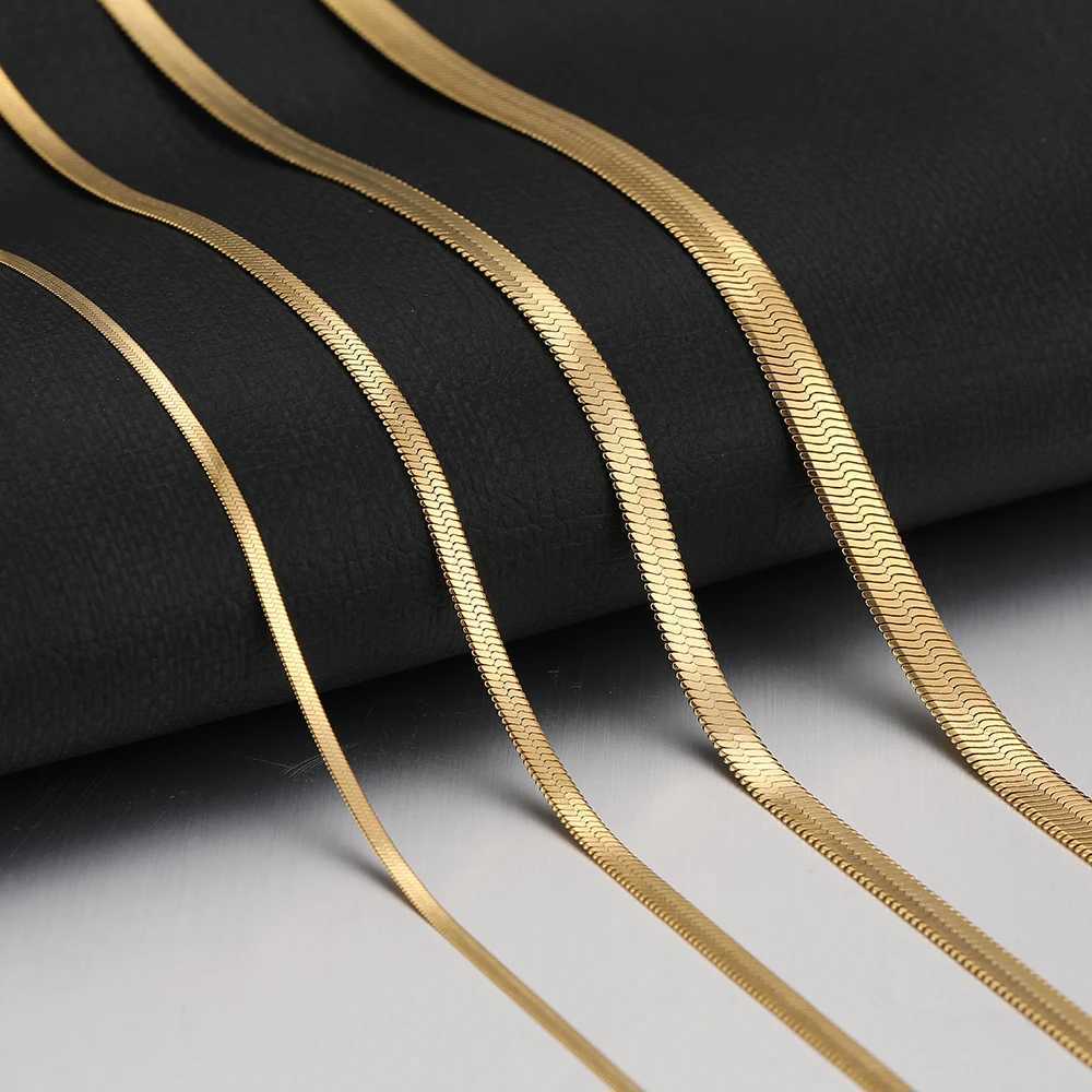 Stainless Steel Necklaces Herringbone Blade Snake Chain Light Luxury Unisex Clavicle Choker Men Necklace For Women Jewelry GiftsC250407