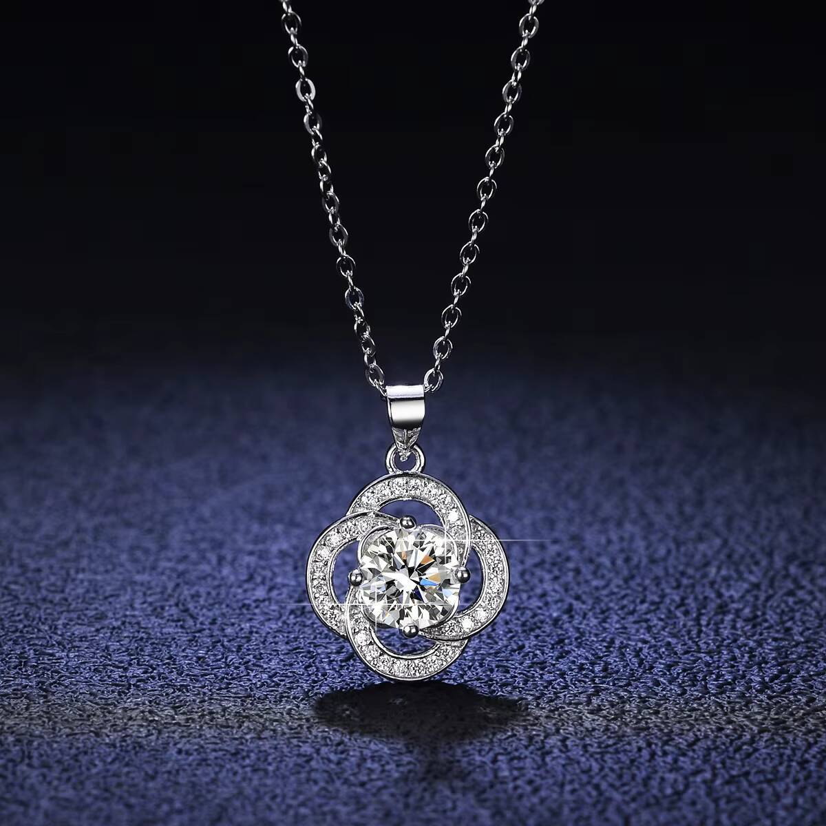 1ct Fourleaf Clover Design Bling 925 Sterling Silver Necklace for Women Environmental Friendly GRA Moissanite Diamond Unique