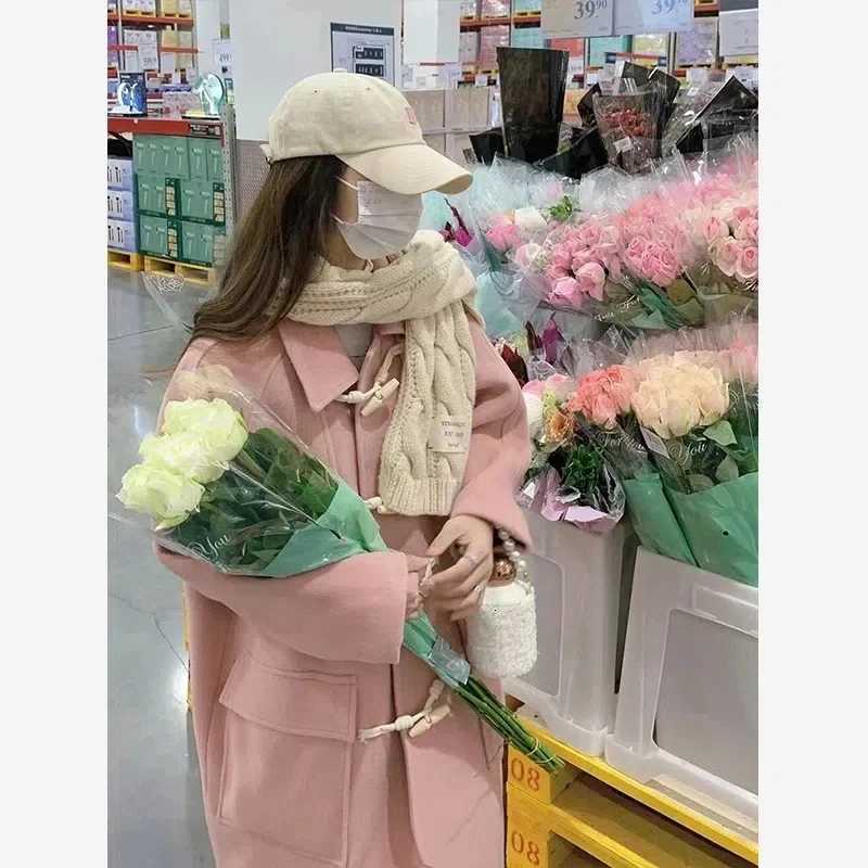 Pink Horn Button Tweed Jacket Women Winter New Japanese Loose Thickened Mid Length Wool Coat Female Casual Sweet Versatile CoatT251101