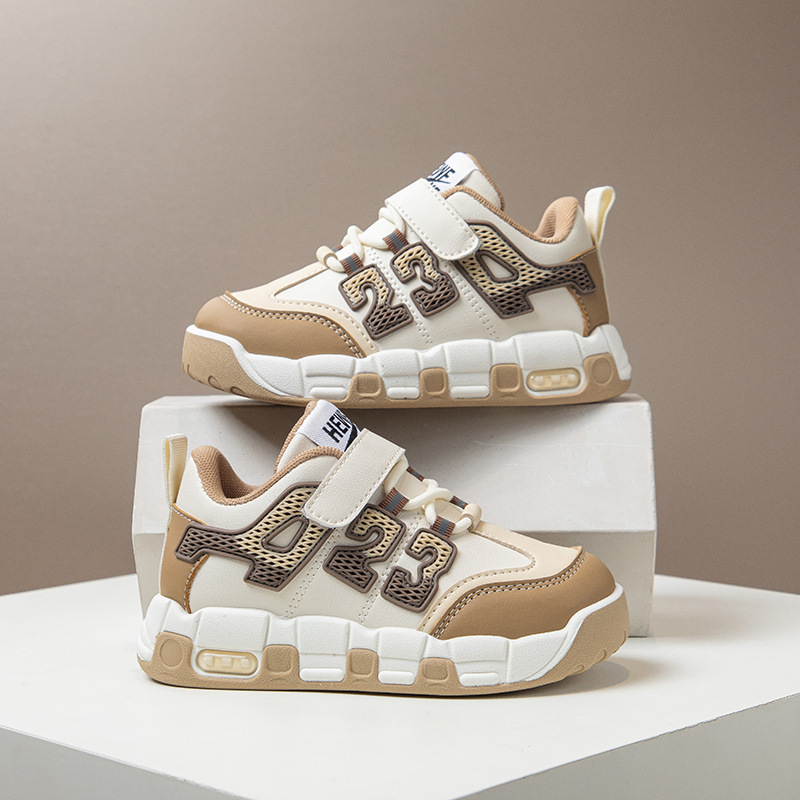 New design Children's sports shoes Leather upper autumn and winter new fashion Boys' running shoes Soft-soled casual shoes single shoes Free