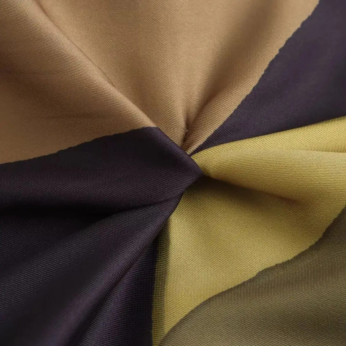 ZBZA Womens Geometric Printed Midi Dress with Folded Round Neck Short Sleeve Back Button Casual Aline Summer Fashion 250402m