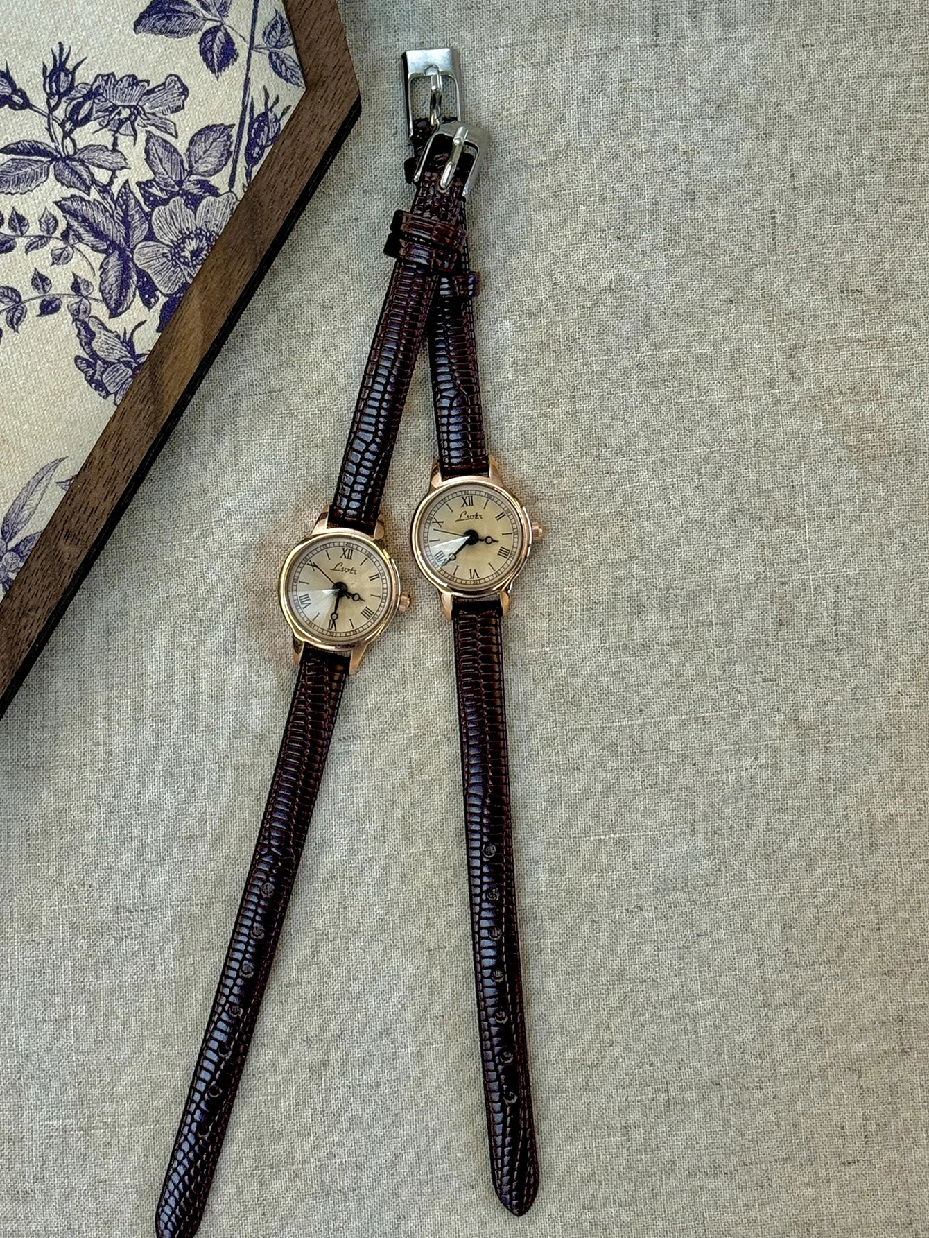 1pc Retro Leisure Elegant Women Coffee Brown Leather Strap Watch Small Exquisite Round Dial With Rhinestone Decor Suitable F 251031