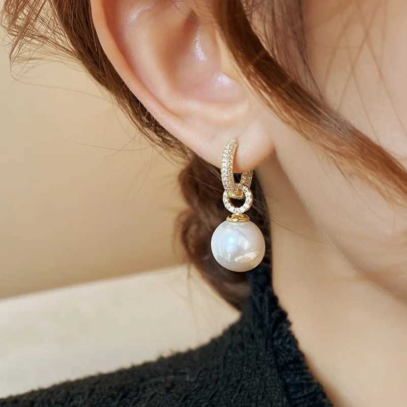 2023 New Arrival Light Luxury Sweet Pearl Dangle Earring Fashion Elegant Jewelry Party Girls Earrings Y250401