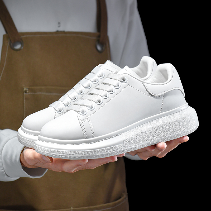 Designer's white thick soled shoes for both men and women, autumn and winter new casual height increasing sports shoes