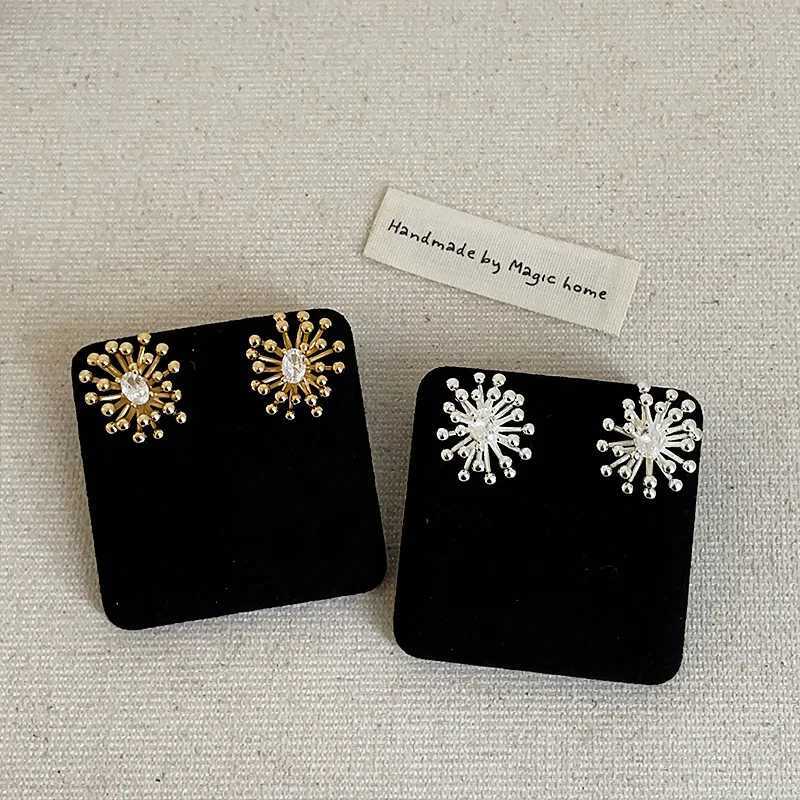 2025 New Arrival Light Luxury Fireworks Zircon Stud Earrings For Women Fashion Elegant Geometry Jewelry Party Gifts Y250401