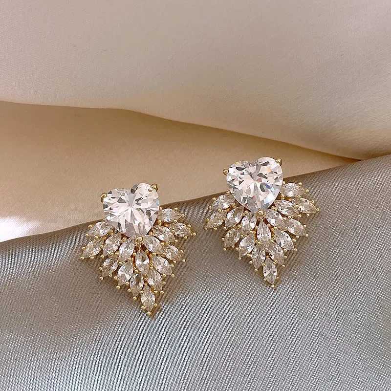 2025 New Arrival Elegant Unique Exquisite Love Fireworks Stud Earrings For Women Fashion Crystal Geometry Jewelry Party Gifts Y250401