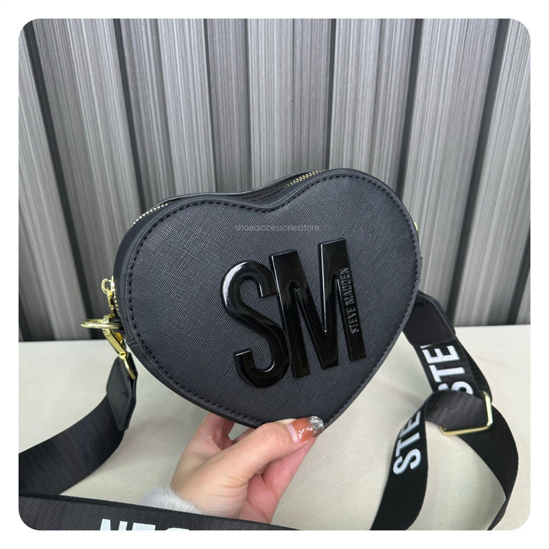 New Free Shipping Designer Bag Women's 2025 Valentine's Day New Fashionable And Popular Letter Solid Heart Shaped Single Shoulder Bag Bags
